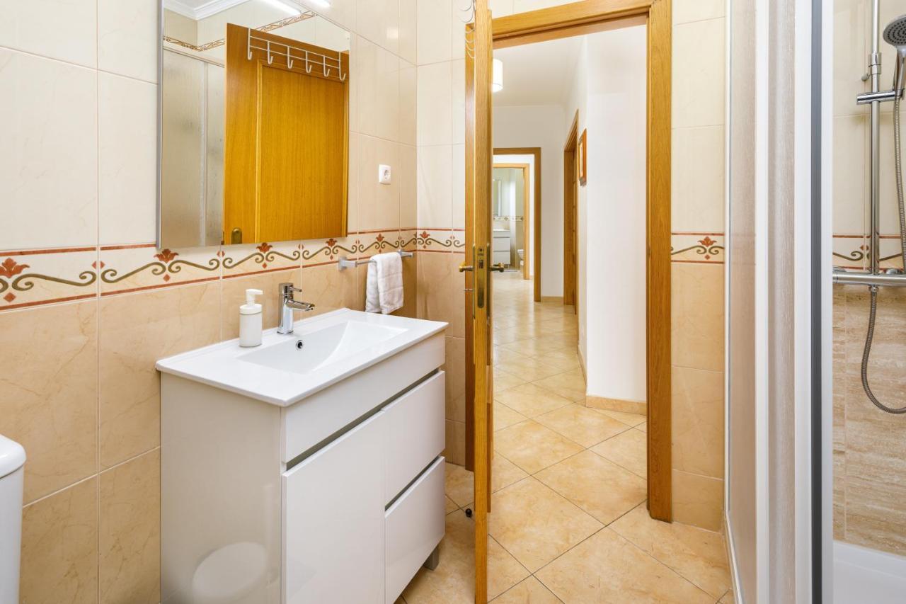 Apartamento Monarquia - T3 Quarteira Buitenkant foto